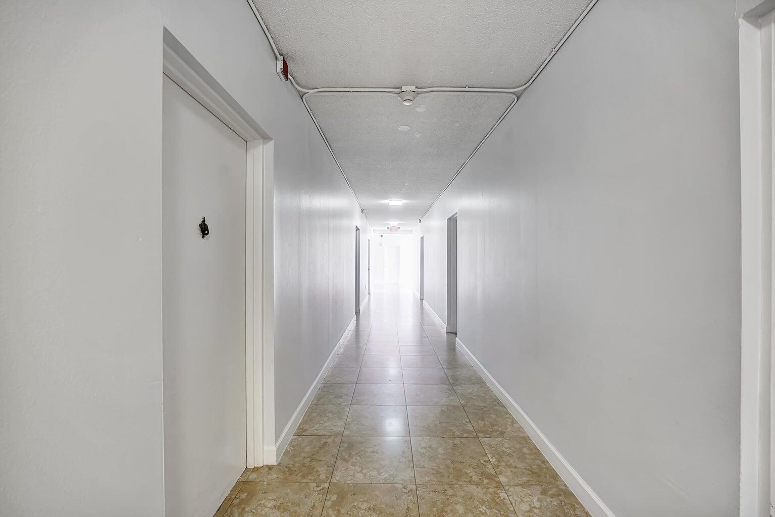 290 West Palmetto Park Road, Unit 411 Boca Raton, FL 33432 - Photo 4 of 34 20240923161935923853000000-o