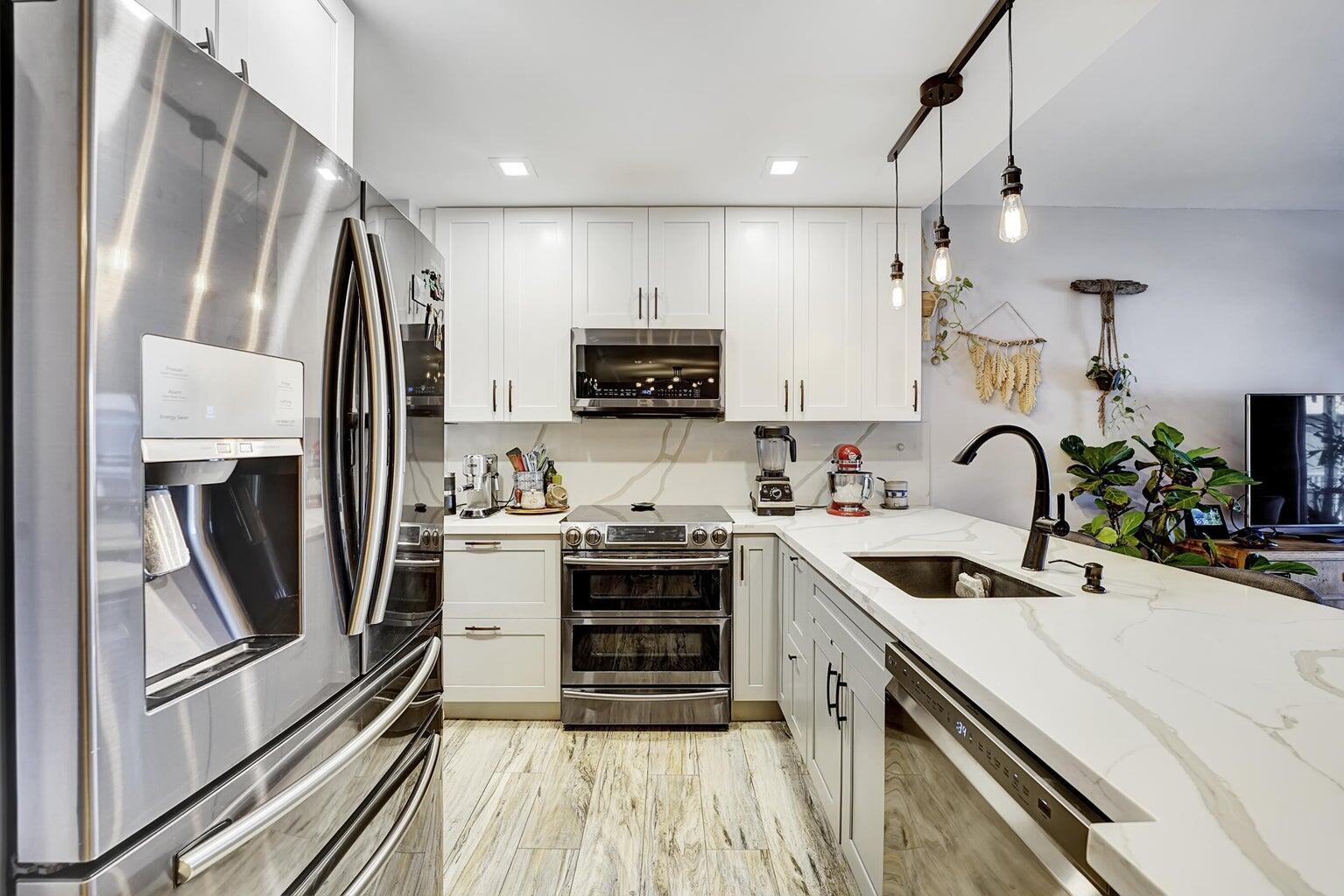 290 West Palmetto Park Road, Unit 411 Boca Raton, FL 33432 - Photo 8 of 34 20240923162010450212000000-o