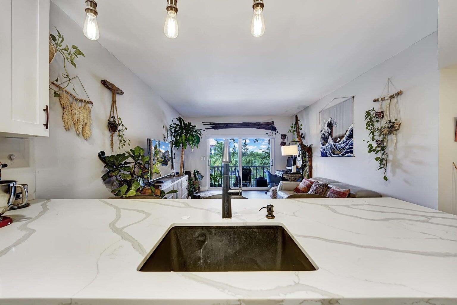 290 West Palmetto Park Road, Unit 411 Boca Raton, FL 33432 - Photo 10 of 34 20240923162018646702000000-o