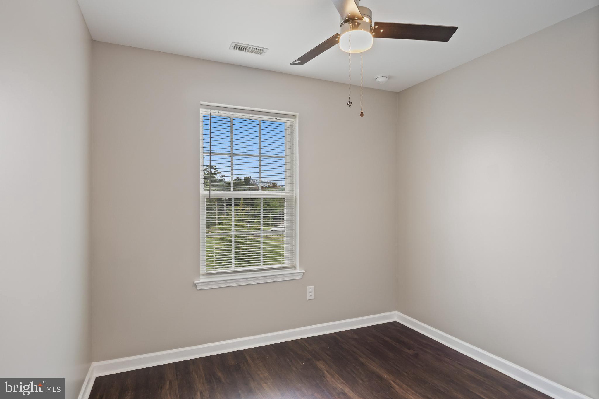 33 Iron Gate Road Sicklerville, NJ 08081 - Photo 21 of 22 Bright and airy room with natural light.