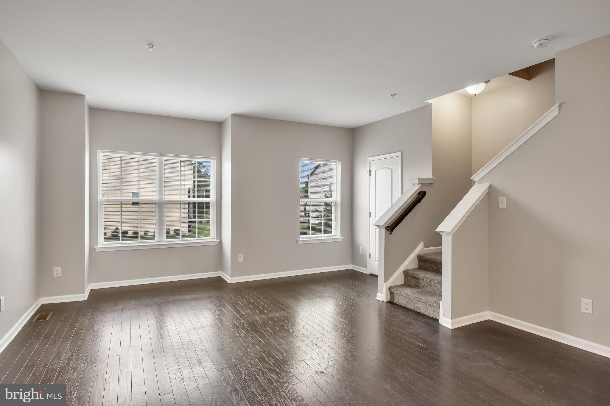33 Iron Gate Road Sicklerville, NJ 08081 - Photo 6 of 22 Spacious, sunlit living area with charm.