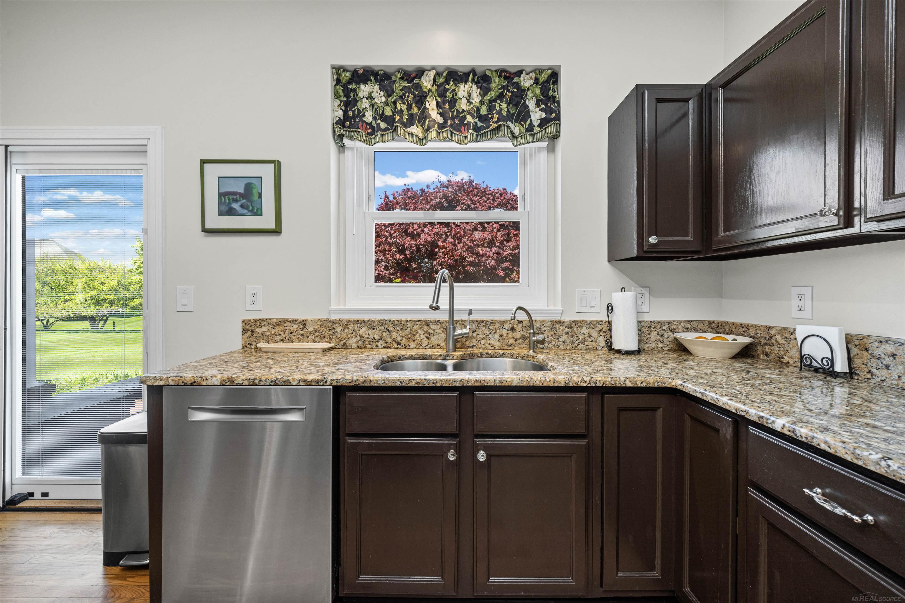 4247 Bold Meadows Rochester, MI 48306 - Photo 30 of 76 Gallery Image 30