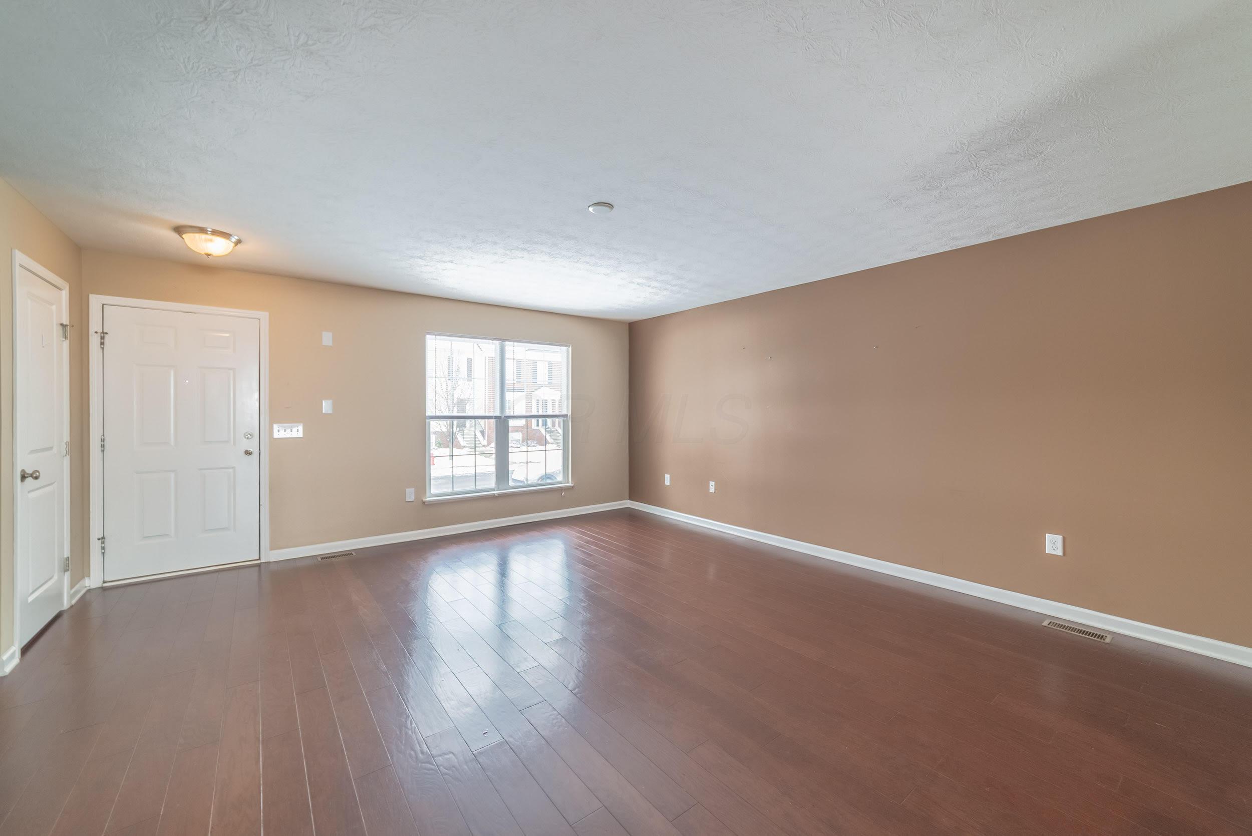 6177 Needletail Road, Unit 64617 Columbus, OH 43230 - Photo 6 of 33 Gallery Image 6