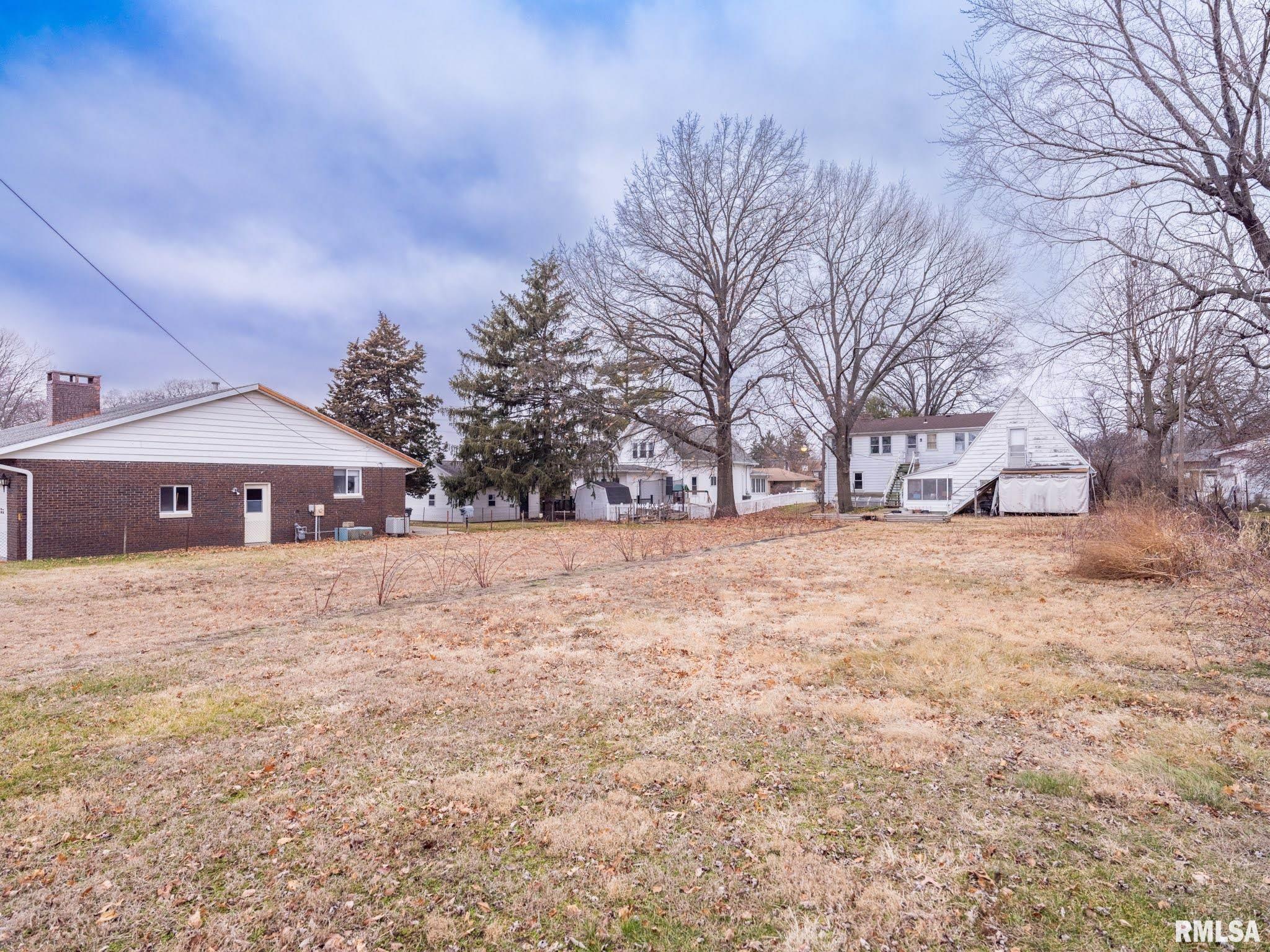 1310 Sheridan Road Pekin, IL 61554 - Photo 3 of 34 Gallery Image 3