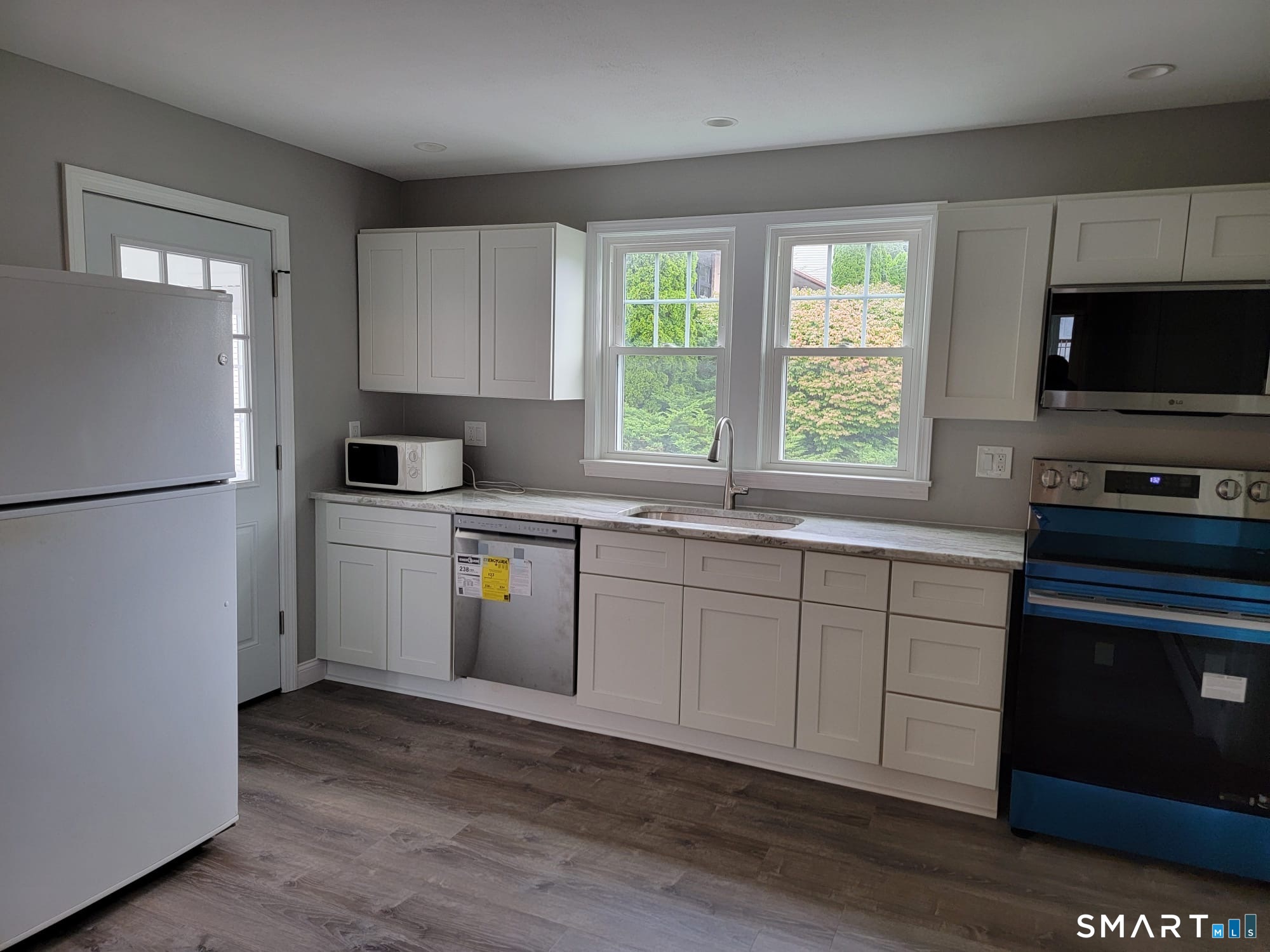407 Wolcott Road Wolcott, CT 06716 - Photo 12 of 16 Gallery Image 12