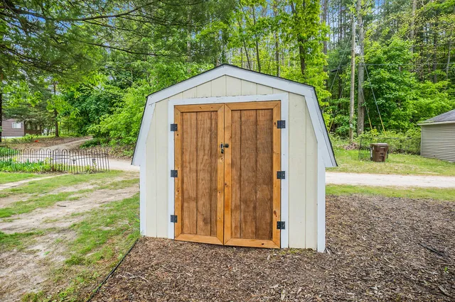 $289,000 | 6026 Keeney Road, Six Lakes, MI 48886