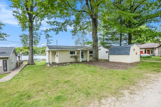 $289,000 | 6026 Keeney Road, Six Lakes, MI 48886