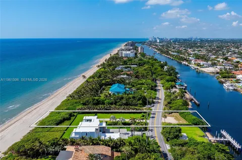 a view of a tennis court