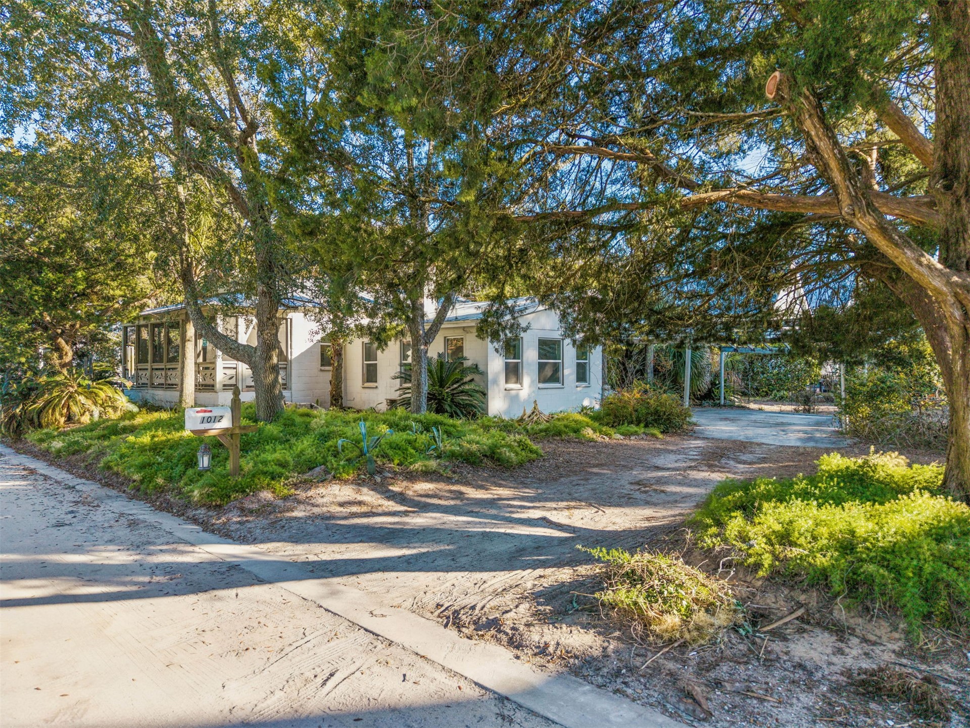 1012 Ladies Street Fernandina Beach, FL 32034 - Photo 38 of 64 a view of a house with a tree in the background