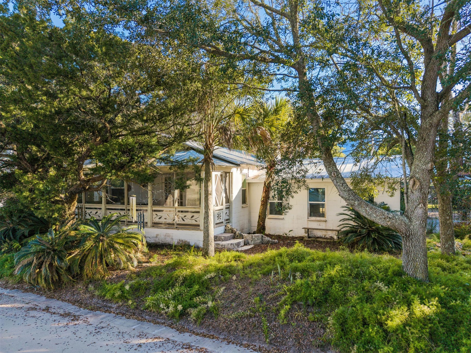 1012 Ladies Street Fernandina Beach, FL 32034 - Photo 39 of 64 a front view of house with yard and green space
