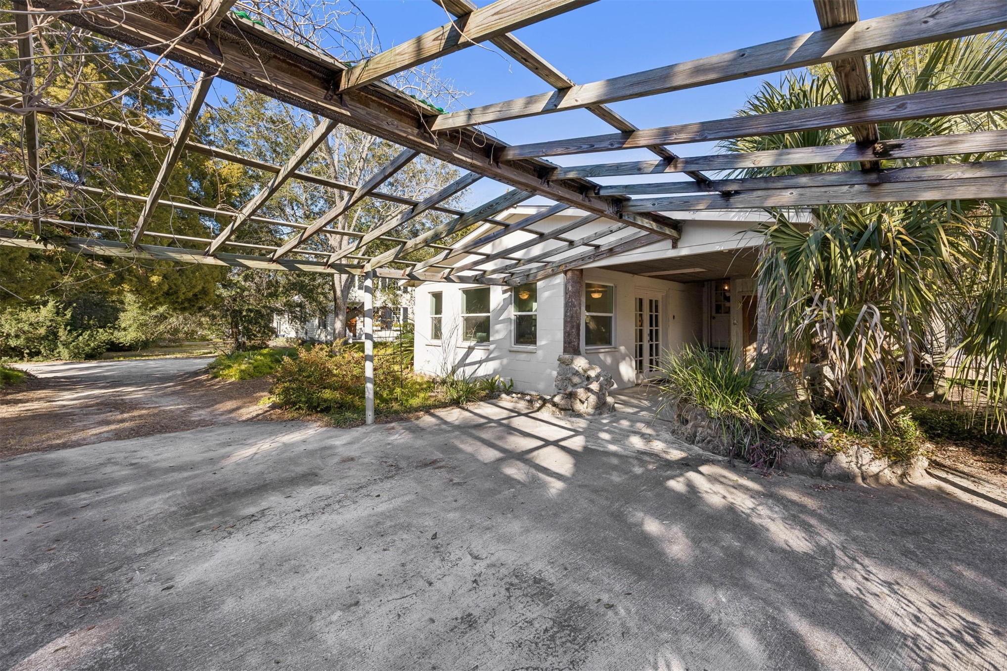 1012 Ladies Street Fernandina Beach, FL 32034 - Photo 9 of 64 a view of a garage with a fountain
