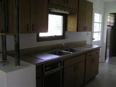 577 Riverside Drive Watervliet, MI 49098 - Photo 8 of 17 Additional Photo
