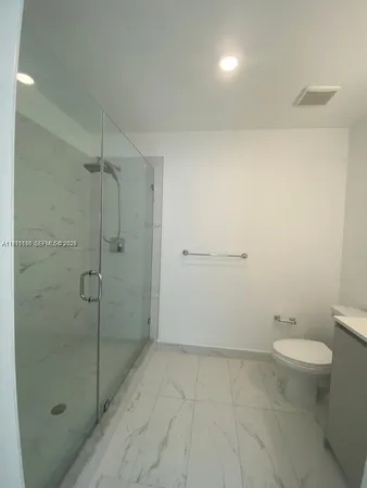 $3,000 | 2561 Northeast 193rd Street, Unit 1107, Miami, FL 33180