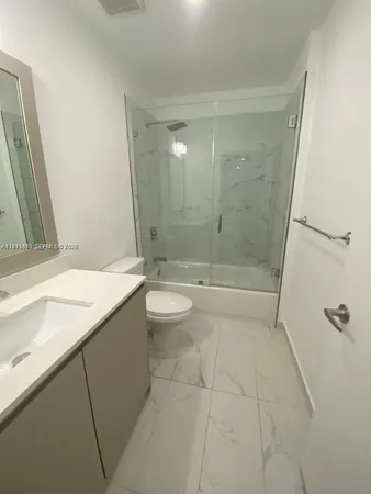 $3,000 | 2561 Northeast 193rd Street, Unit 1107, Miami, FL 33180