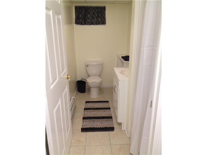 314 Mt Hope Ridge Road Claysville, PA 15323 - Photo 7 of 20 Full Bath.