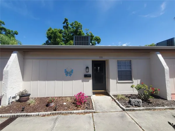 $1,300 | 1391 Mission Hills Boulevard, Clearwater, FL 33759