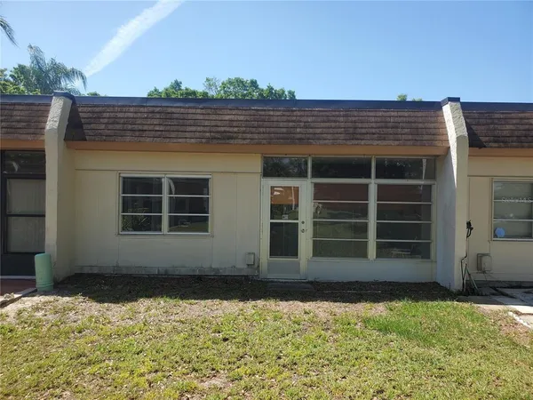 $1,300 | 1391 Mission Hills Boulevard, Clearwater, FL 33759