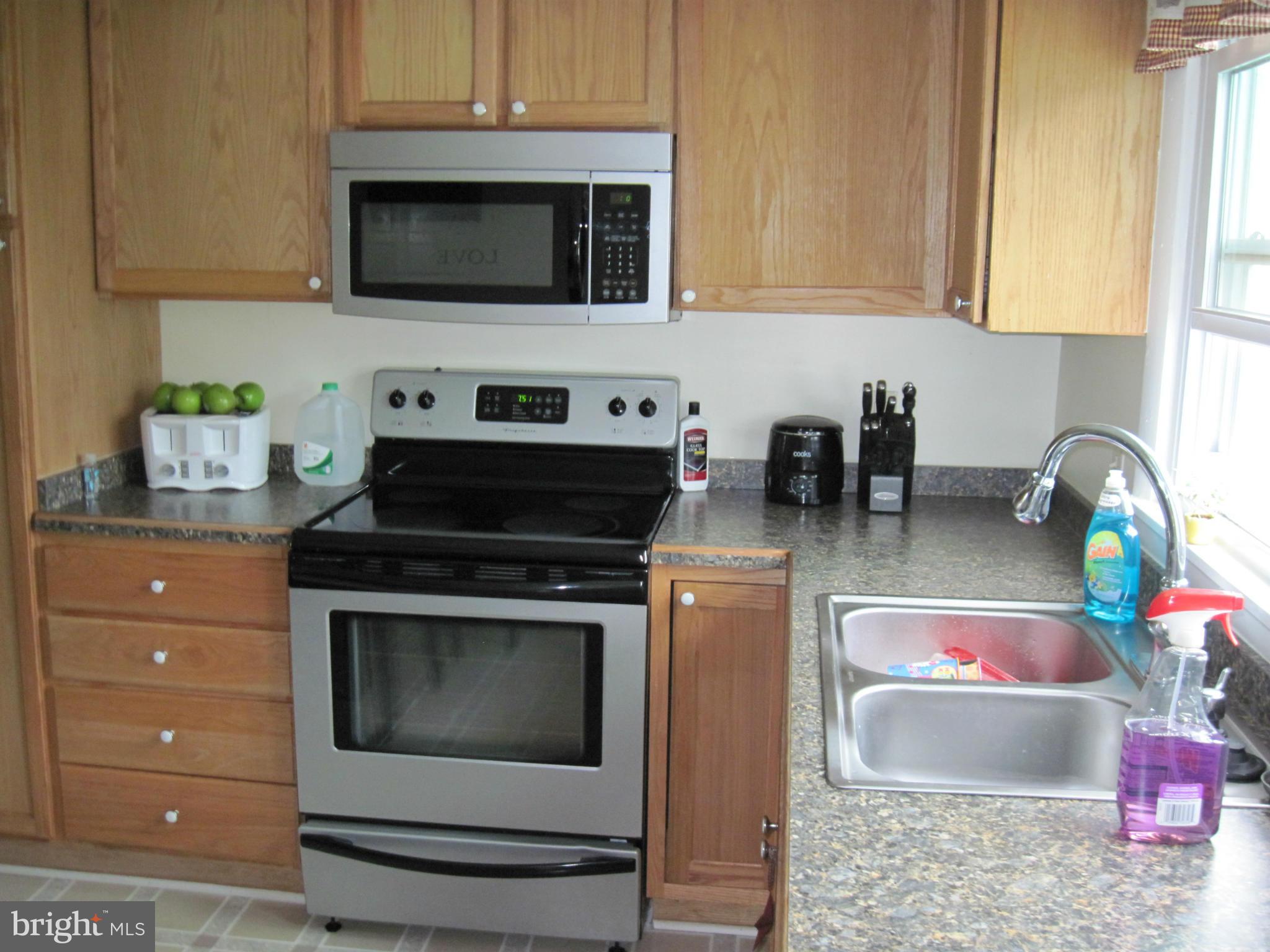 406 West 4th Avenue Ranson, WV 25438 - Photo 4 of 12 Kitchen