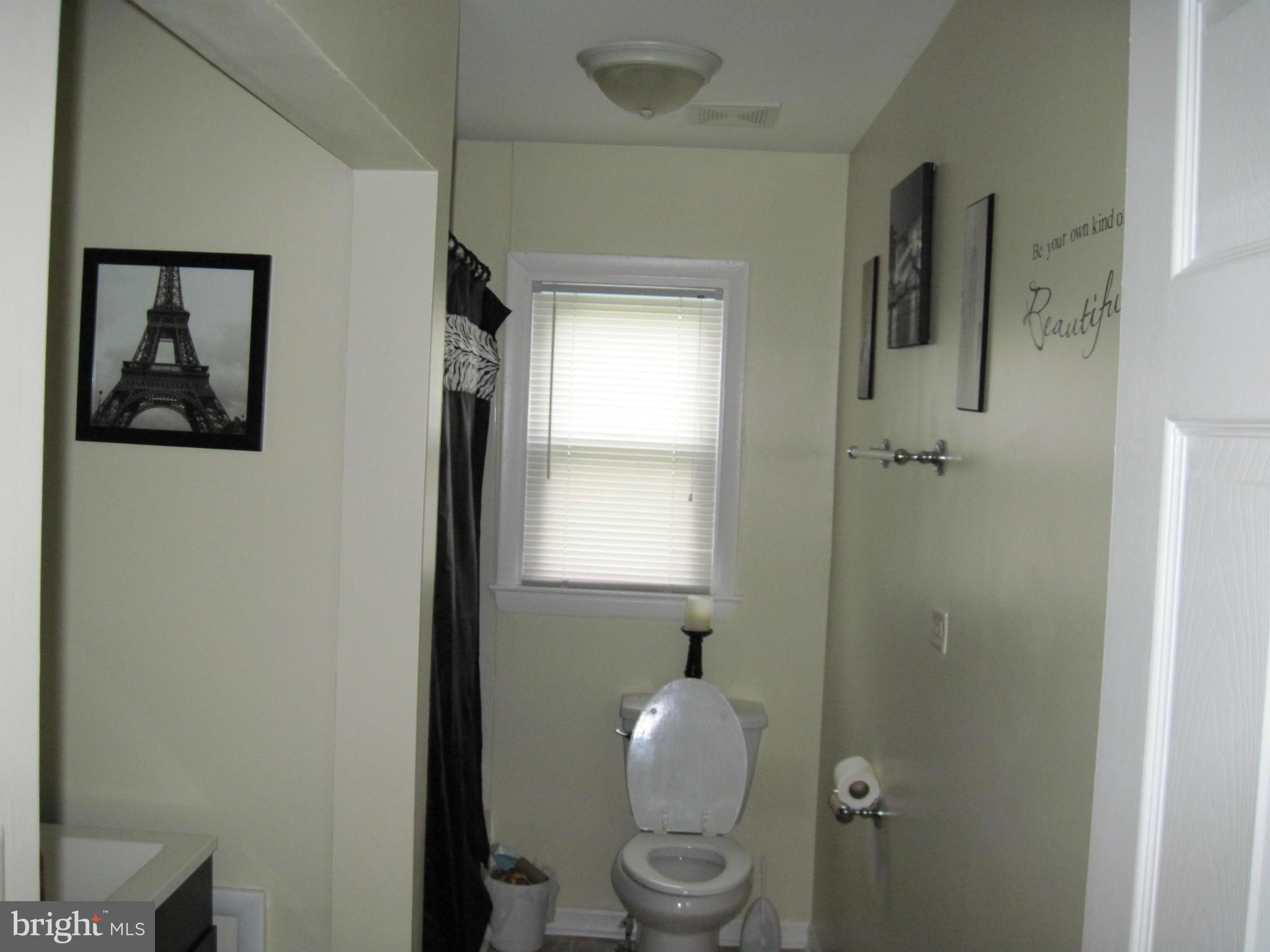 406 West 4th Avenue Ranson, WV 25438 - Photo 5 of 12 Bath