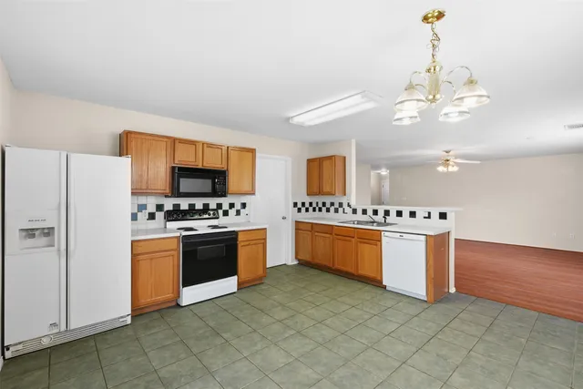 $1,700 | 700 Riverway Lane, Leander, TX 78641