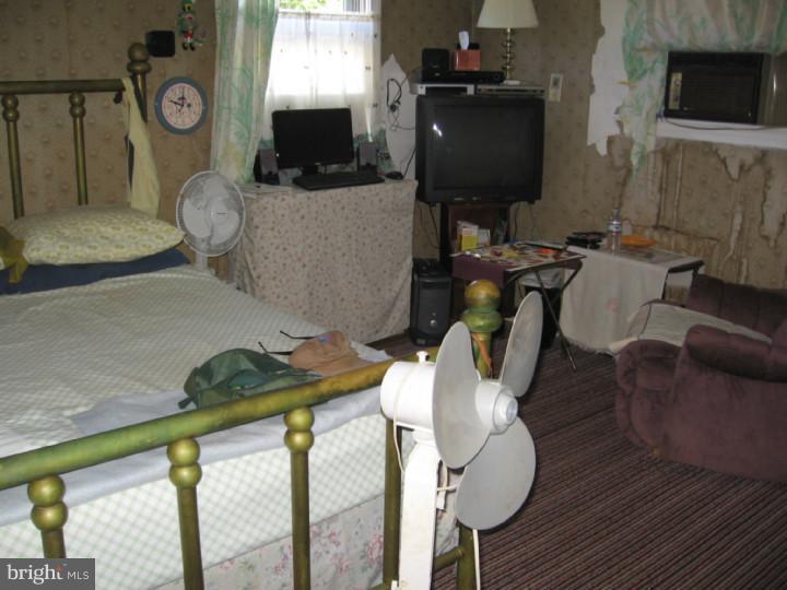 986 Prospect Avenue Croydon, PA 19021 - Photo 11 of 15