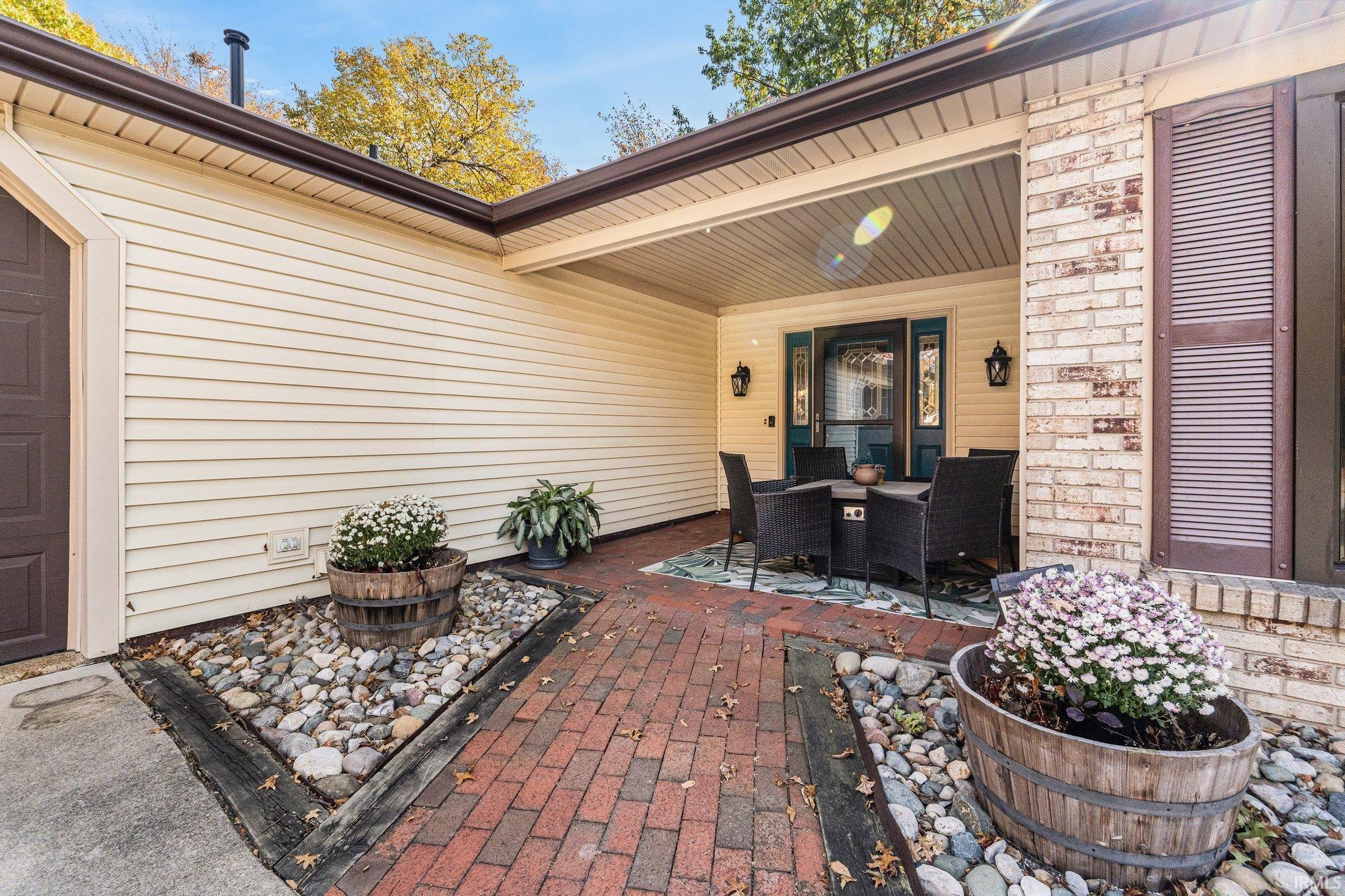 5832 Oak Fall Road Fort Wayne, IN 46845 - Photo 4 of 35 Gallery Image 4
