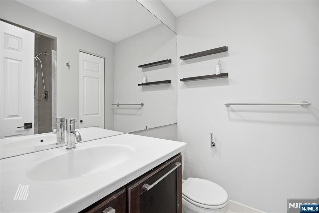 504 Nelson Court Edgewater, NJ 07020 - Photo 30 of 37