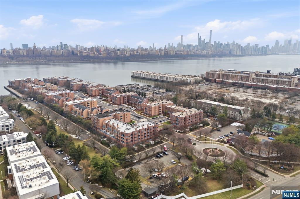 504 Nelson Court Edgewater, NJ 07020 - Photo 36 of 37