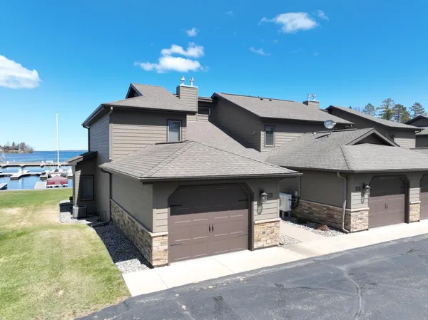 $519,900 | 922 Railroad Avenue West, Walker, MN 56484