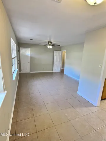 $1,250 | 112 Woodland Circle, Ocean Springs, MS 39564