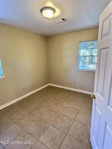 $1,250 | 112 Woodland Circle, Ocean Springs, MS 39564