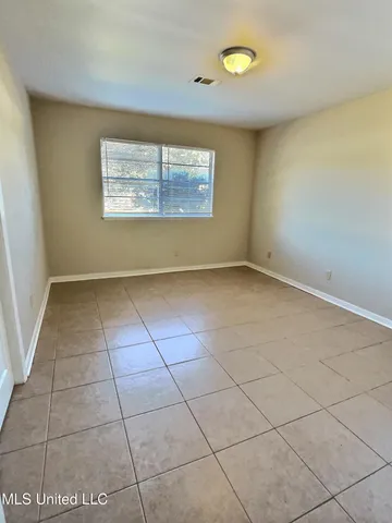 $1,250 | 112 Woodland Circle, Ocean Springs, MS 39564