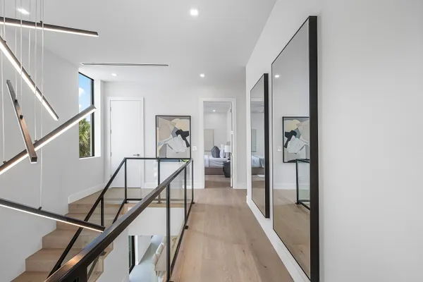 $3,695,000 | 718 Lake Avenue North, Delray Beach, FL 33483
