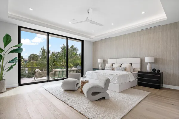 $3,695,000 | 718 Lake Avenue North, Delray Beach, FL 33483