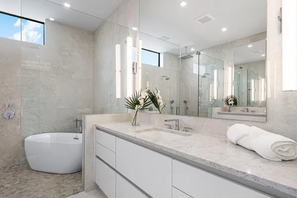 $3,695,000 | 718 Lake Avenue North, Delray Beach, FL 33483