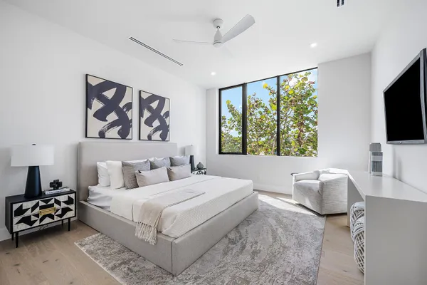 $3,695,000 | 718 Lake Avenue North, Delray Beach, FL 33483