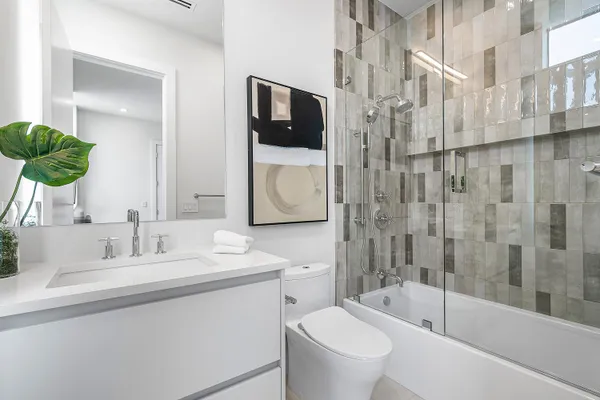 $3,695,000 | 718 Lake Avenue North, Delray Beach, FL 33483