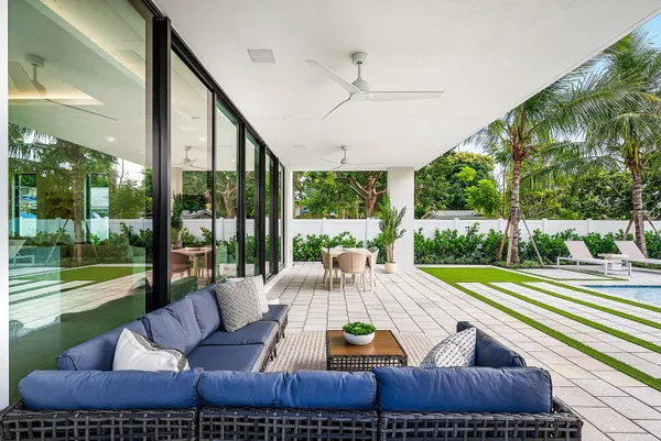 $3,695,000 | 718 Lake Avenue North, Delray Beach, FL 33483