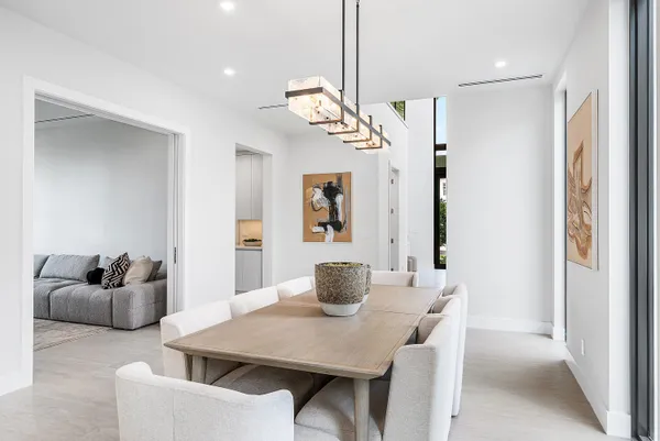 $3,695,000 | 718 Lake Avenue North, Delray Beach, FL 33483