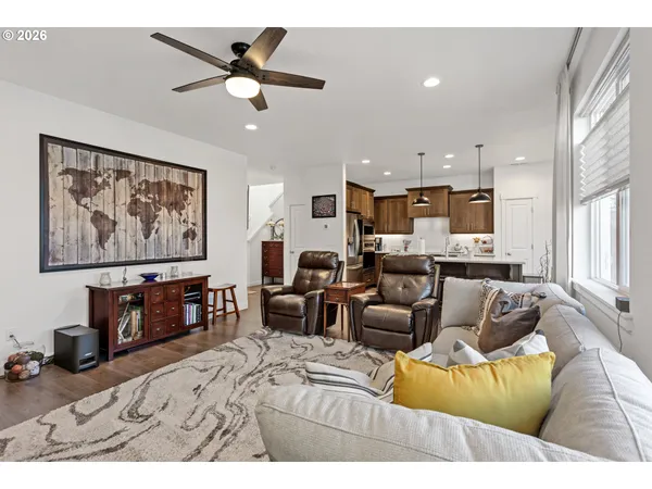 $519,900 | 899 Northeast Trillium Drive, Estacada, OR 97023