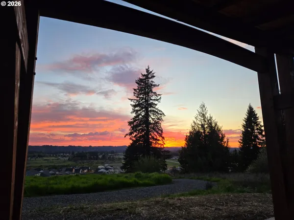 $519,900 | 899 Northeast Trillium Drive, Estacada, OR 97023
