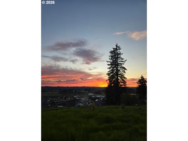 $519,900 | 899 Northeast Trillium Drive, Estacada, OR 97023