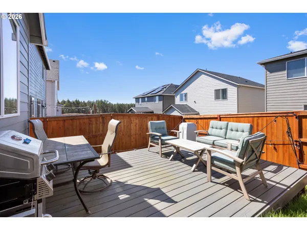 $519,900 | 899 Northeast Trillium Drive, Estacada, OR 97023