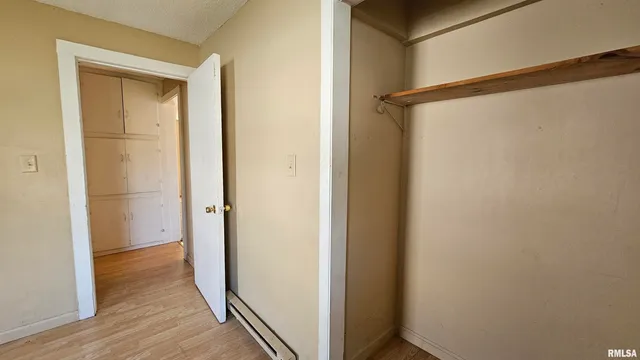 $395,000 | 200 West 12th Street, Johnston City, IL 62951