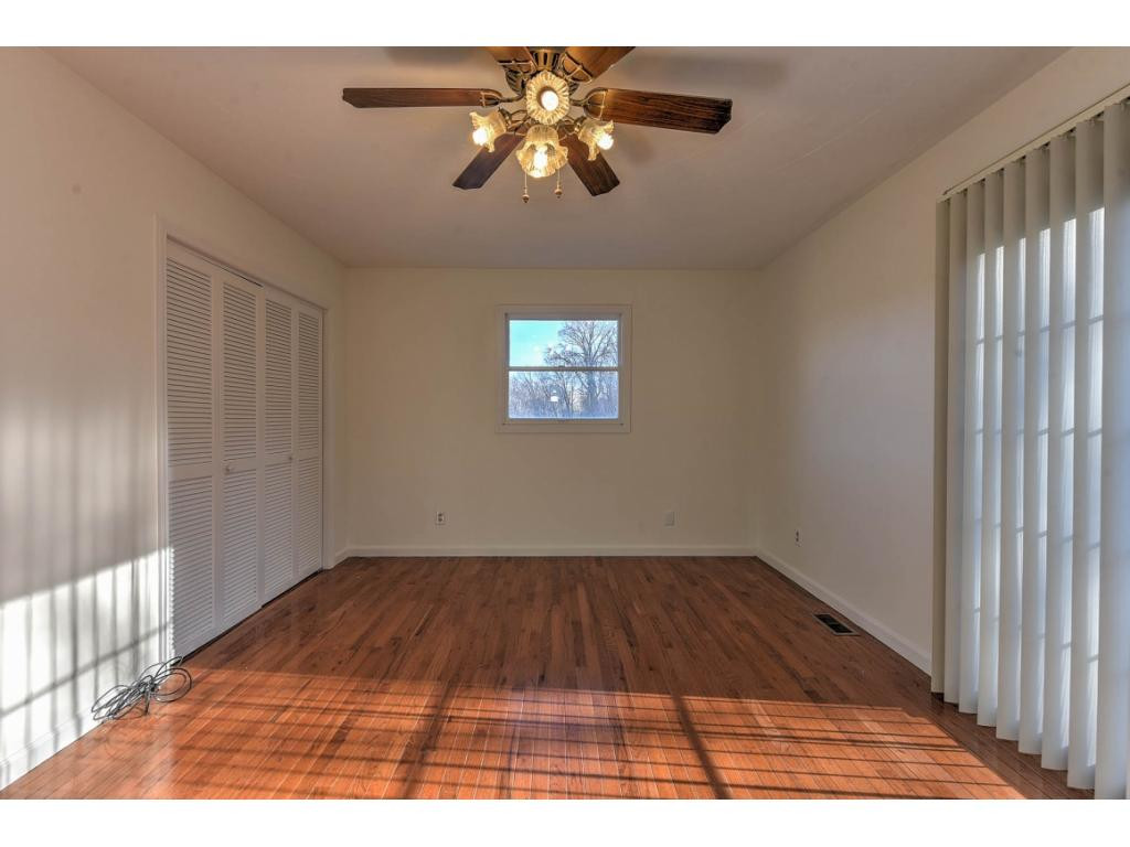 2814 Forest View Road Kingsport, TN 37660 - Photo 14 of 36 Photo 14