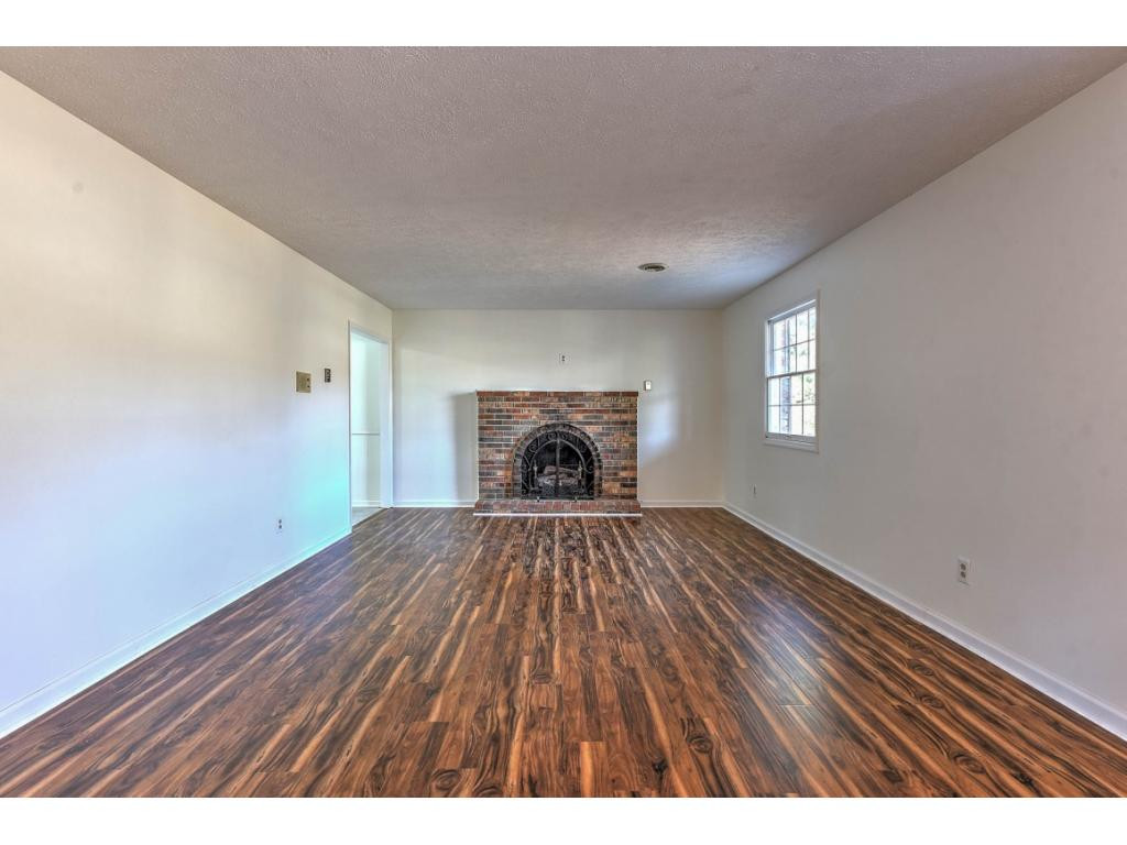 2814 Forest View Road Kingsport, TN 37660 - Photo 3 of 36 Photo 3