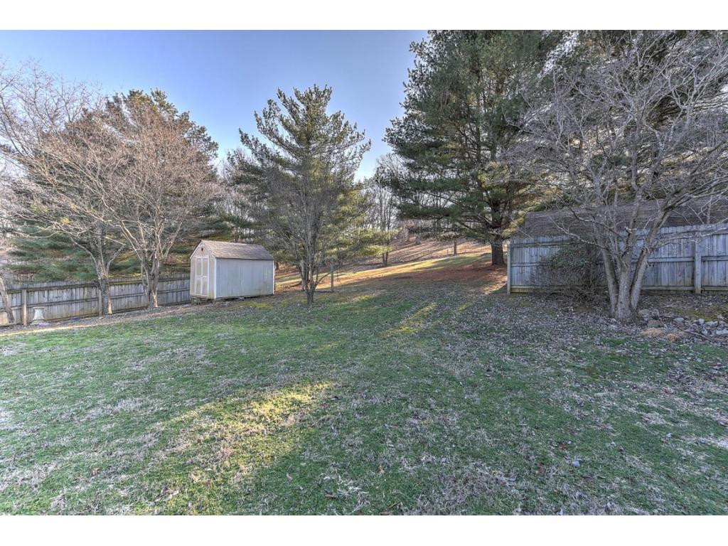 2814 Forest View Road Kingsport, TN 37660 - Photo 32 of 36 Photo 32