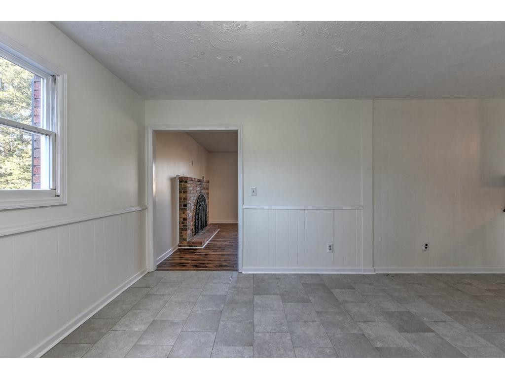 2814 Forest View Road Kingsport, TN 37660 - Photo 6 of 36 Photo 6