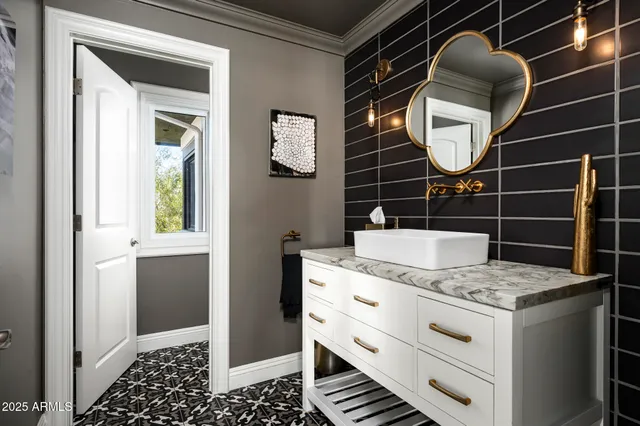 $4,799,900 | 3977 East Paradise View Drive, Paradise Valley, AZ 85253