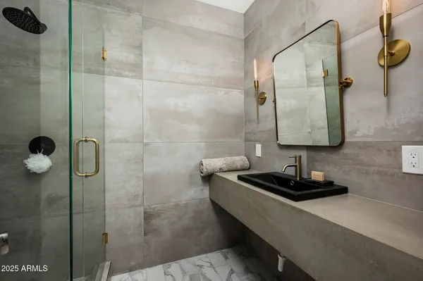 $4,499,990 | 3977 East Paradise View Drive, Paradise Valley, AZ 85253